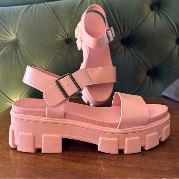 LUFFYMOMO {NIB} Chunky Platform *90s style* Lug Sole Sandals 9 blush pink salmon - Picture 3 of 9